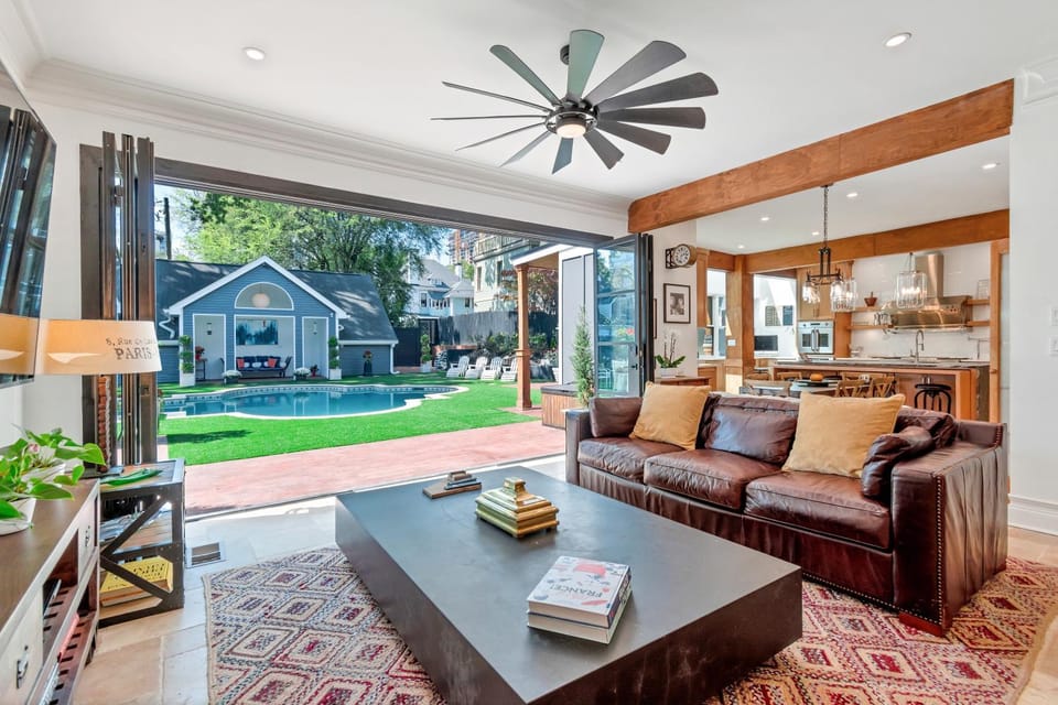 Patio, Living room, Seating area, Garden view