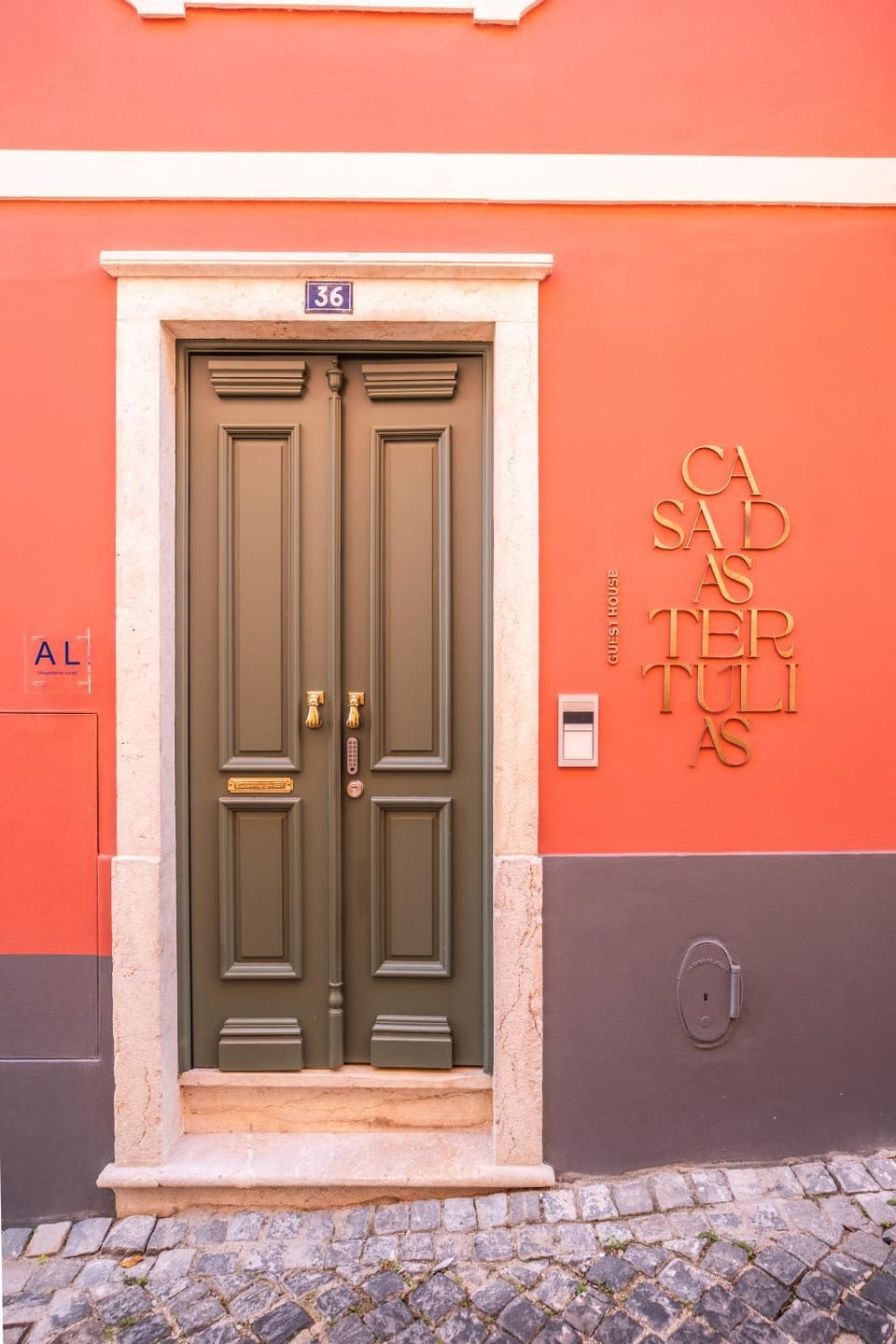 Facade/entrance