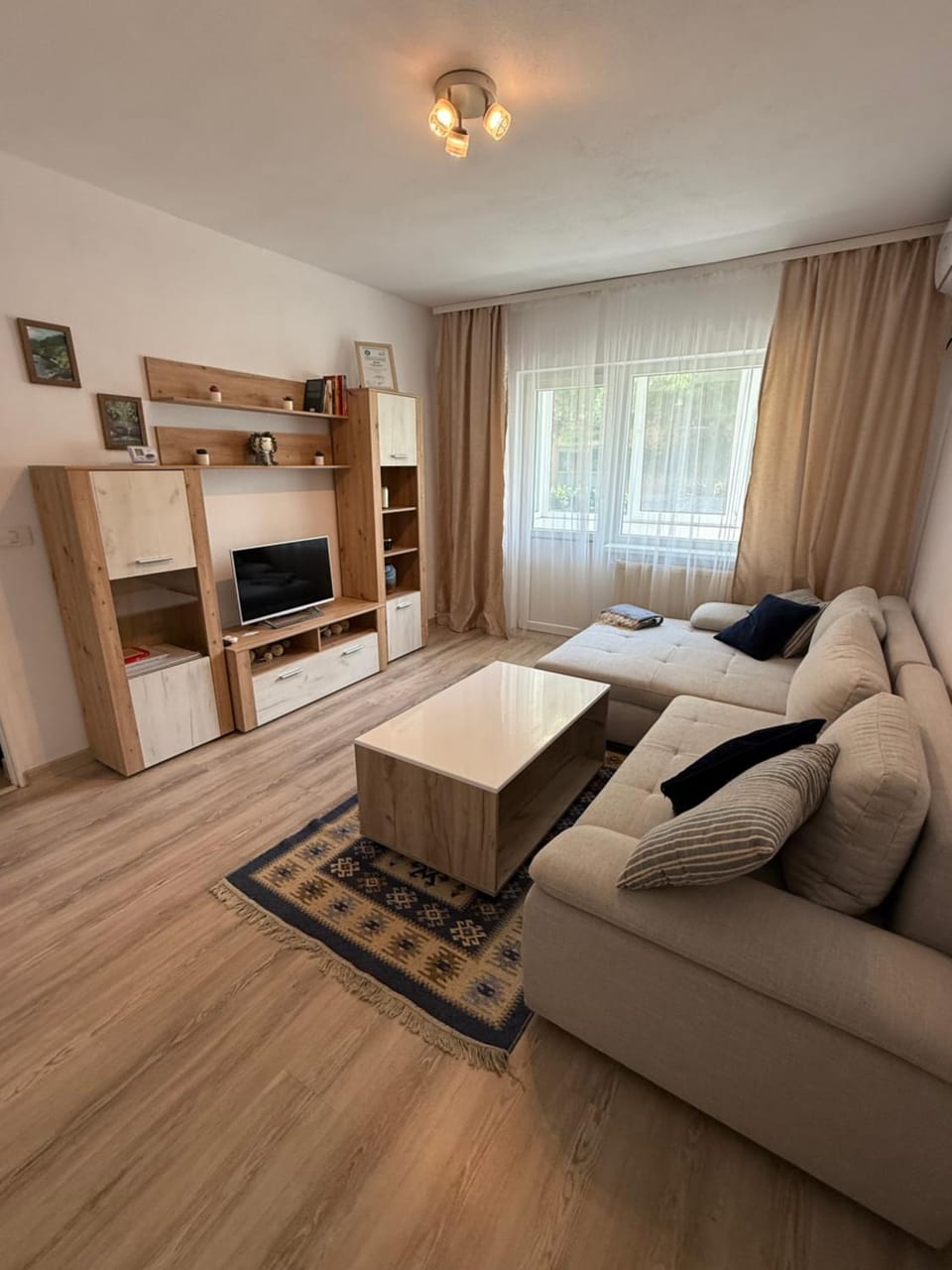 Bella Home 2, your place to stay in Lugoj Apartment in Timiș County