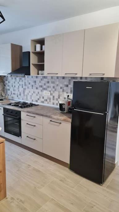 Bella Home 2, your place to stay in Lugoj Apartment in Timiș County