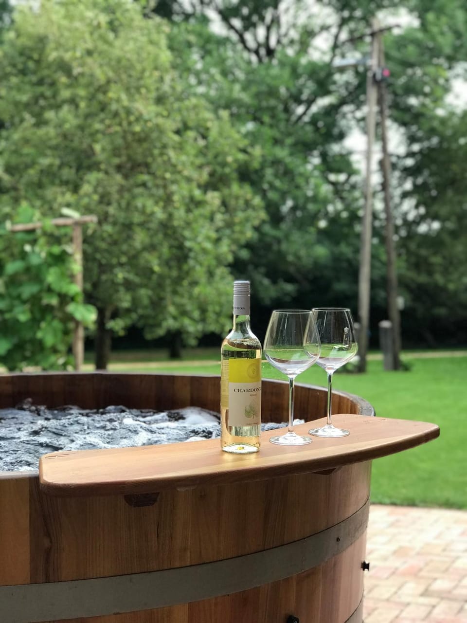 Natural landscape, Hot Tub, Food and drinks, Garden view, Drinks