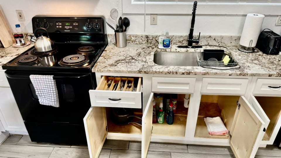 1BR Apt 4 mins to OCU Monthly 15 #19B House in Oklahoma City
