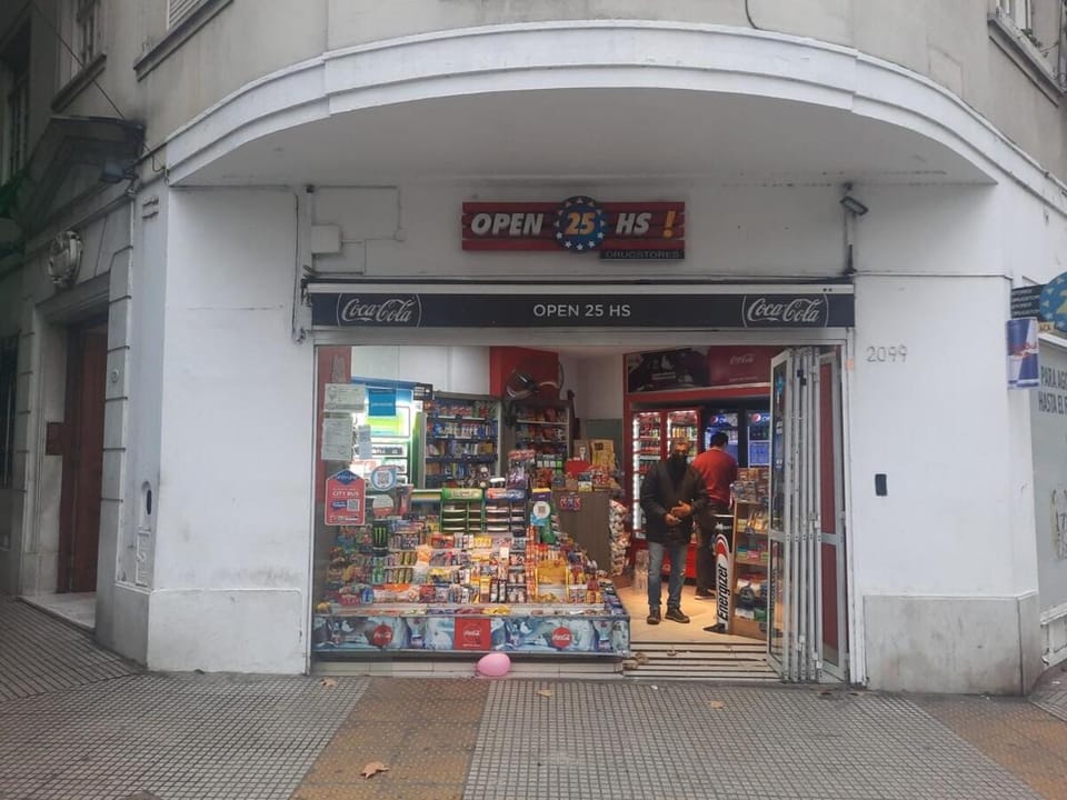 Supermarket/grocery shop