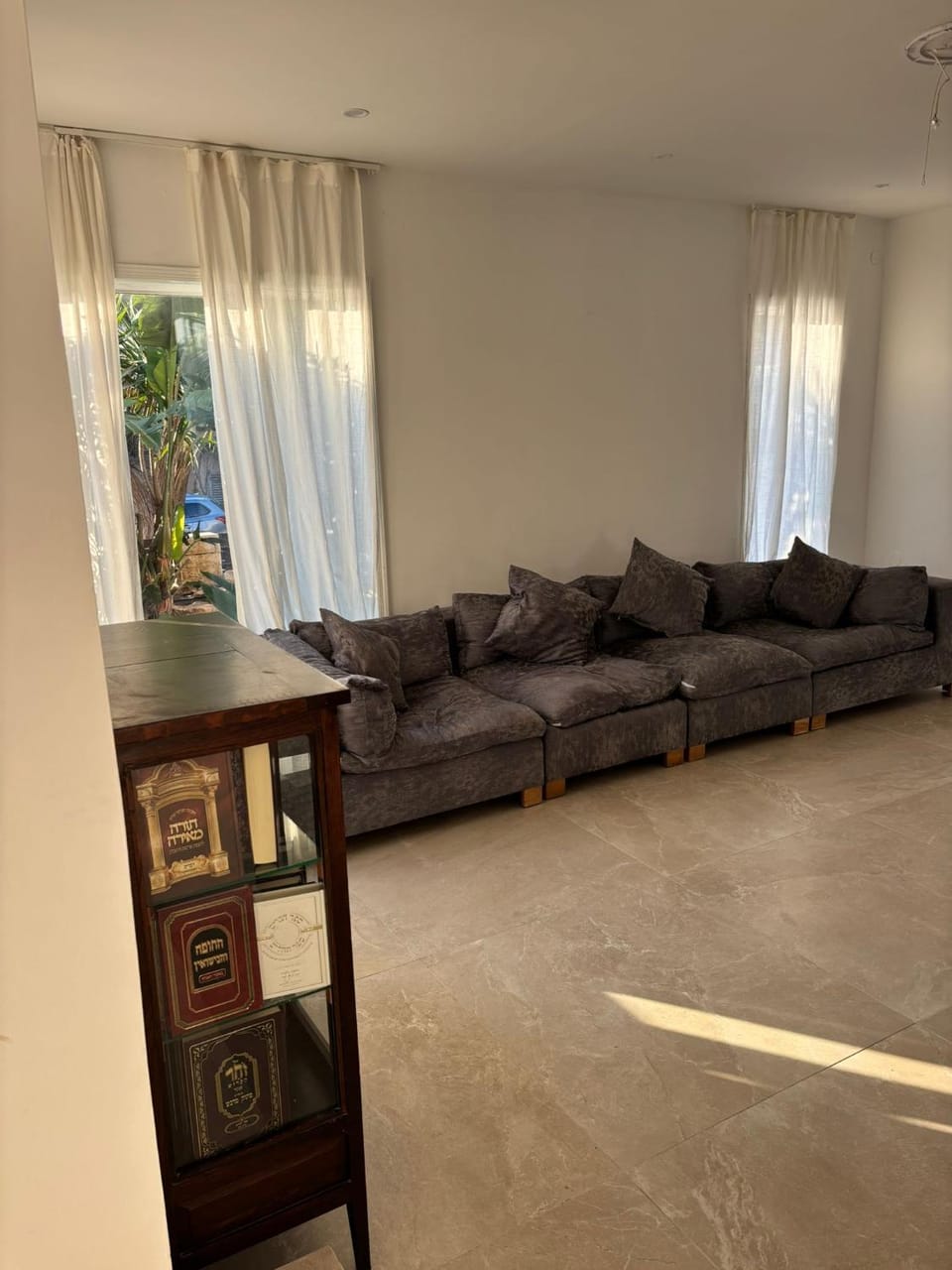 וילה ליד הים והמרינה עם ברכה Villa in Herzliya
