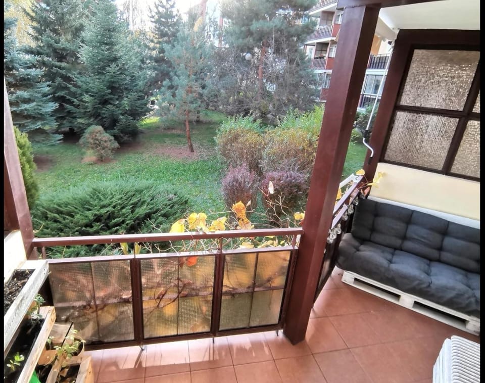Spring, Garden, View (from property/room), Balcony/Terrace, Seating area, Garden view