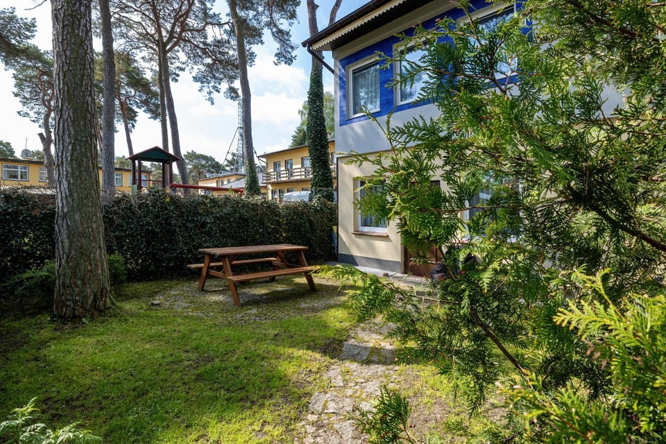 Property building, Garden, Garden view
