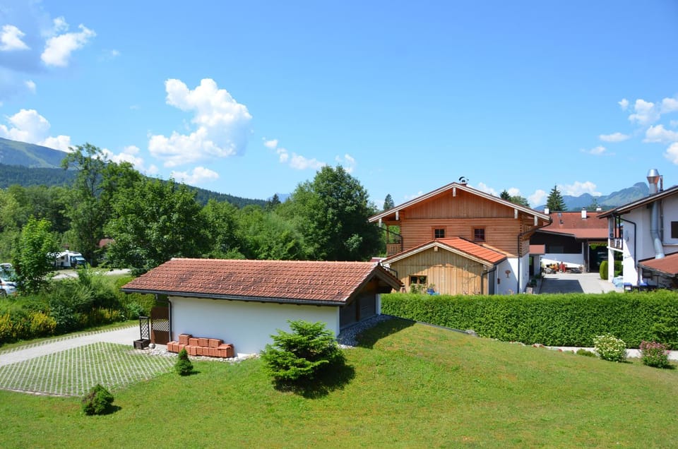 Property building, Spring, Day, Natural landscape, Garden, Mountain view