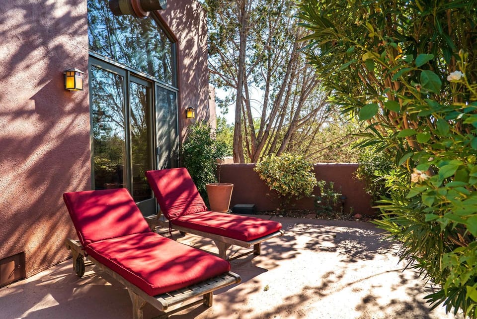 Patio, Garden, sunbed