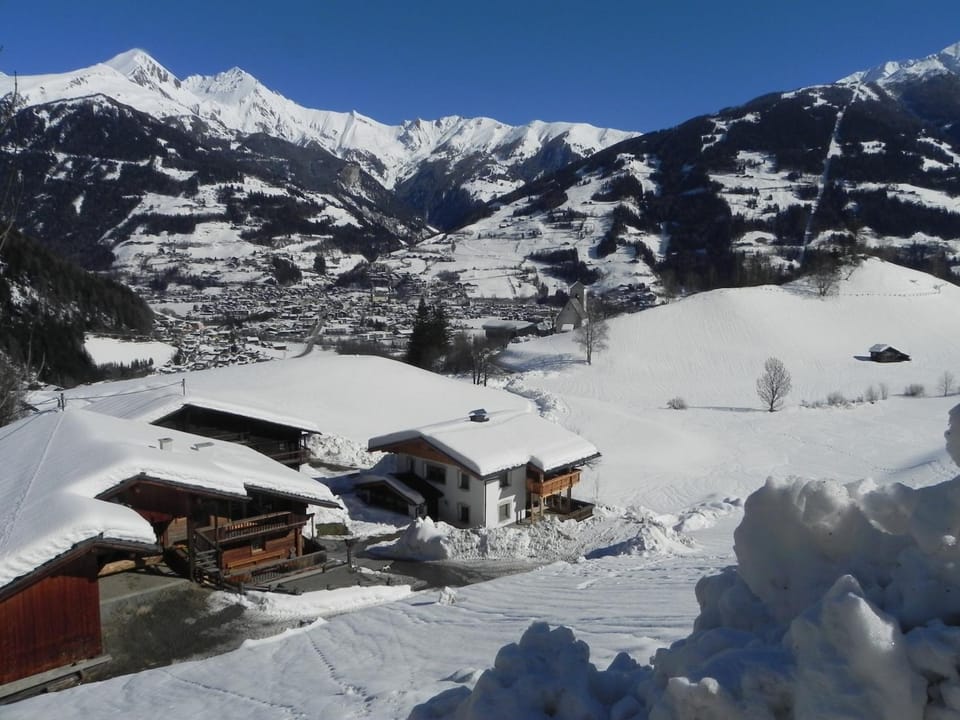 Property building, Winter