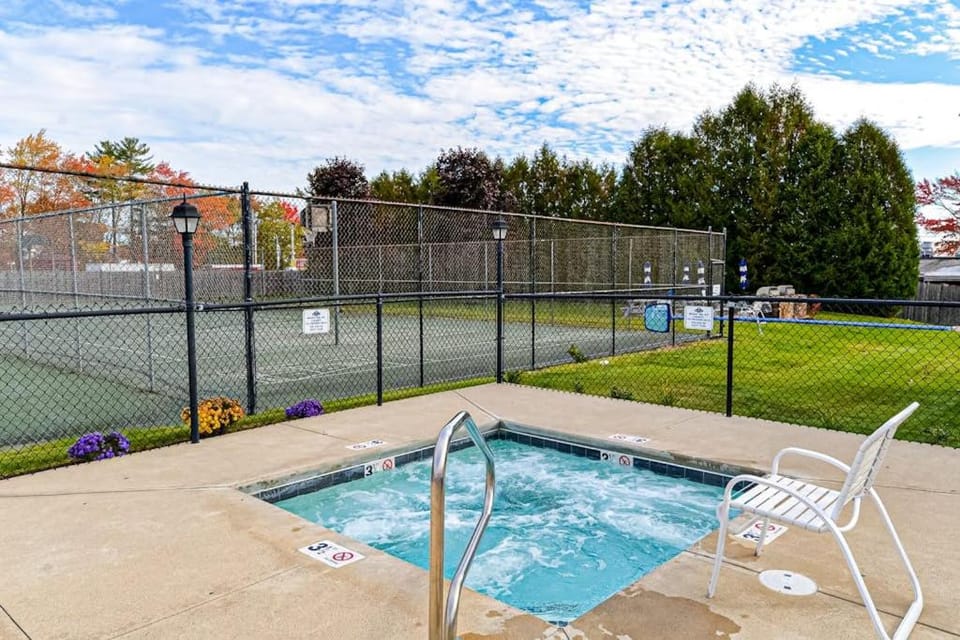 Splash & Relax Unit 203 Apartment in Wells