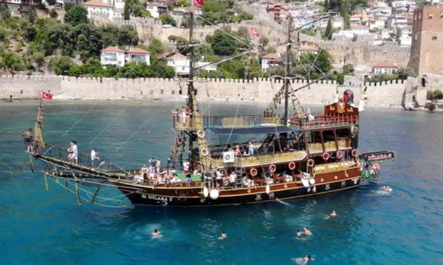 Boat tour with lunch in Alanya 4 hours trip Campground/ 
RV Resort in Alanya
