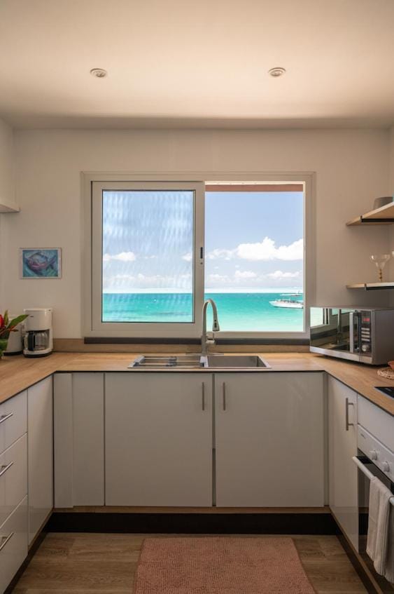 Matira Lagoon House in Bora-Bora