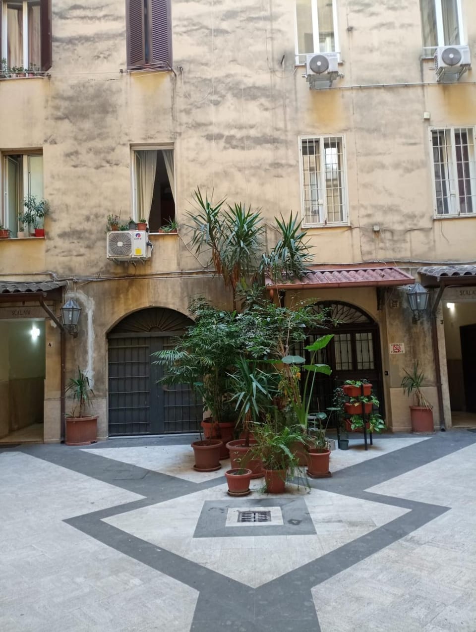 Inner courtyard view