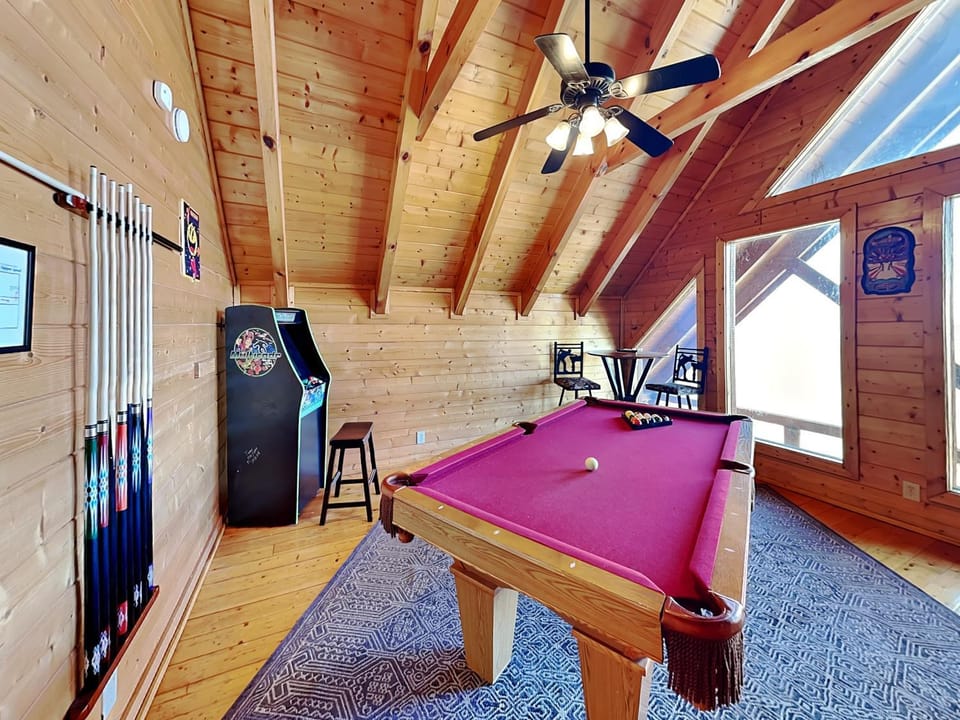 Billiard, Game Room, Mountain view