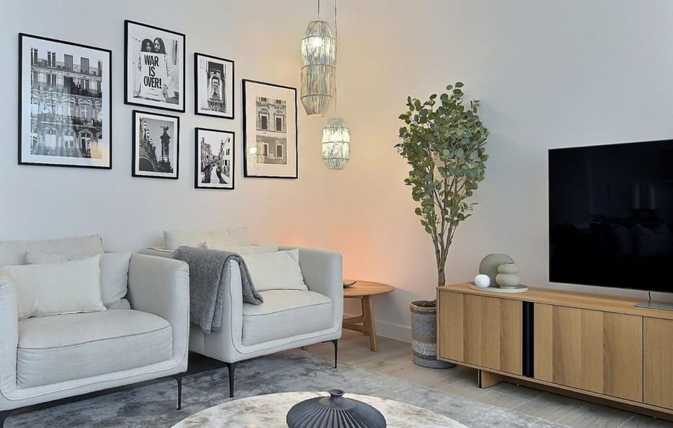 TV and multimedia, Living room, Seating area