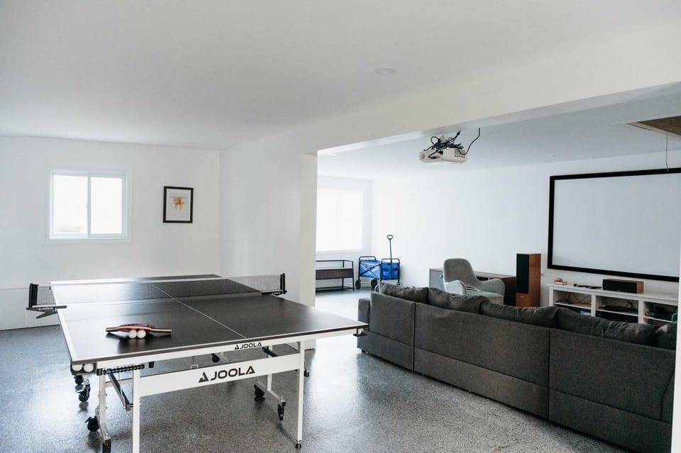 Marina and Main - In Ground Pool and Games Room ST 2020-0317 House in New York