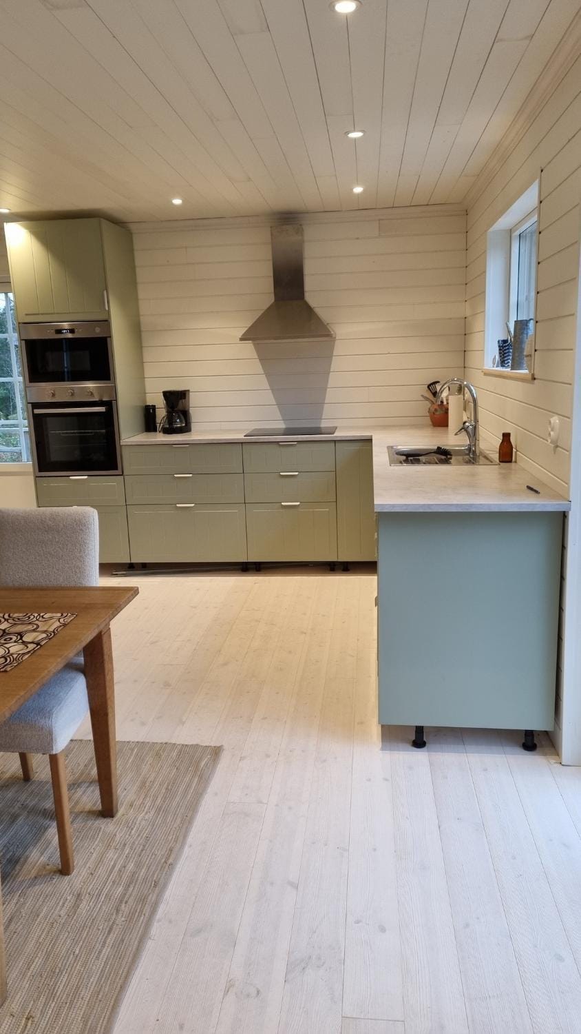 Mysig stuga med sjöutsikt House in Stockholm County