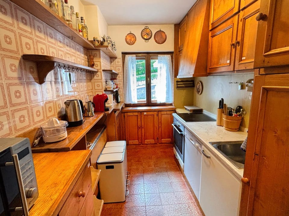 Large Central Flat, 5min to Sky Slopes, Garage Apartment in Cortina d Ampezzo