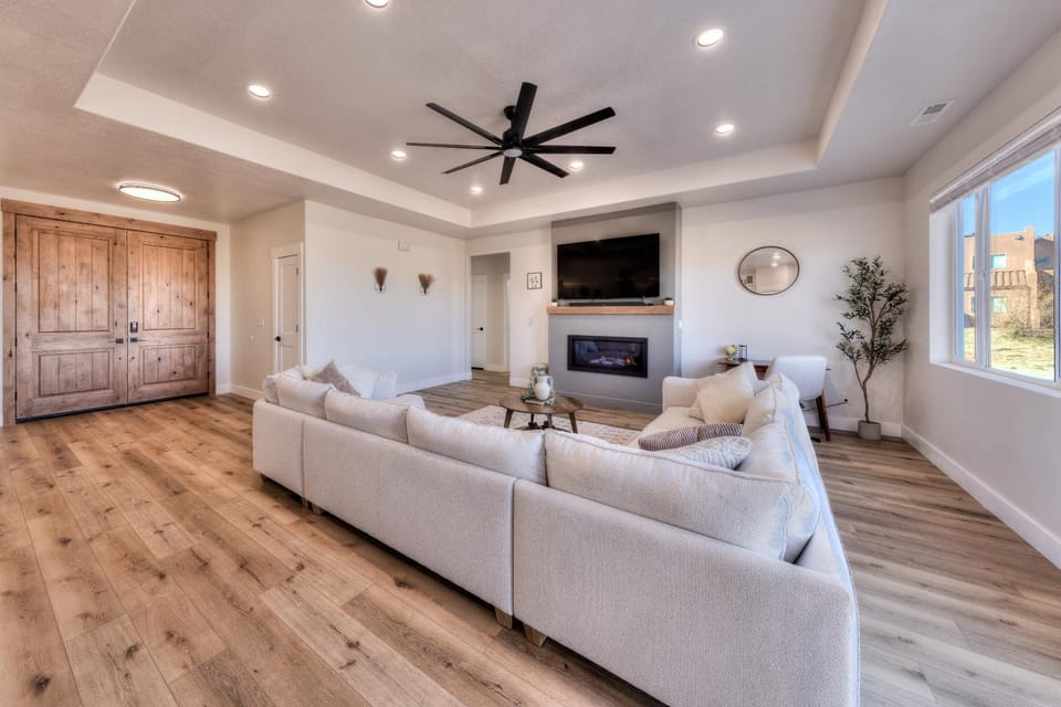 Living room, Seating area, fireplace