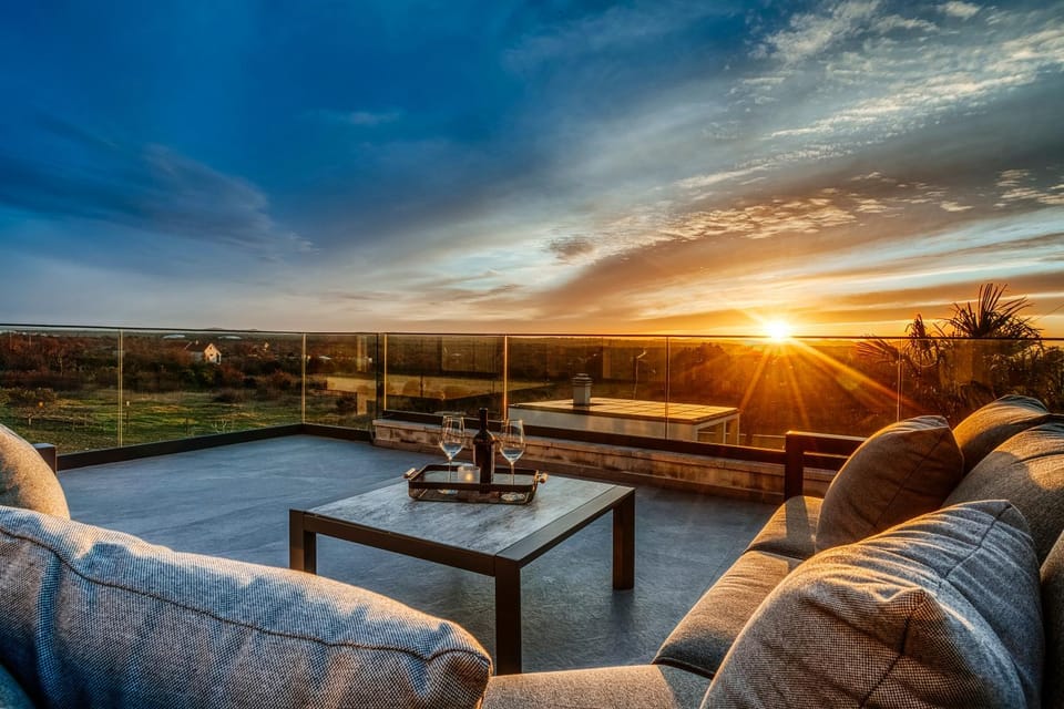 Day, View (from property/room), Balcony/Terrace, Seating area, Sunset