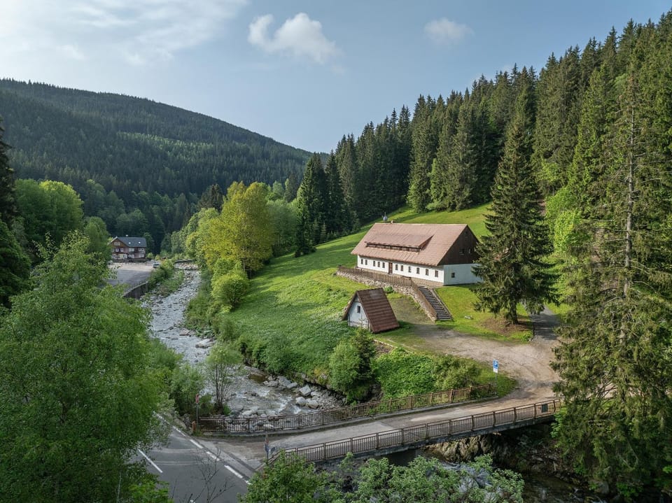 Property building, Spring, Day, Natural landscape, Mountain view, River view
