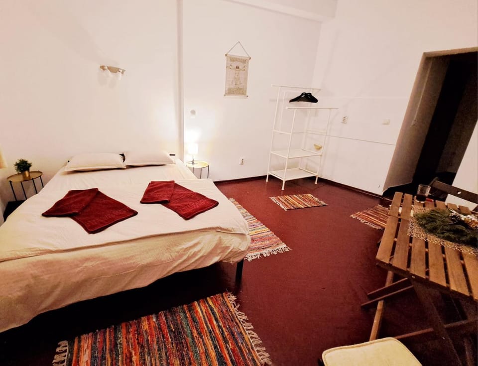 Bed, Photo of the whole room
