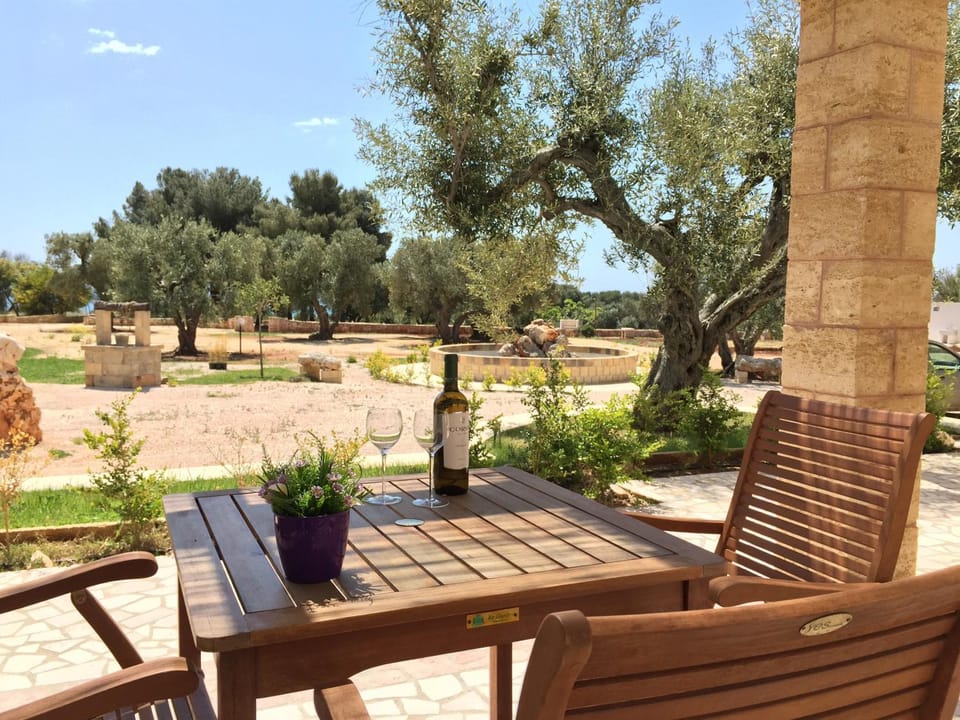 Patio, Day