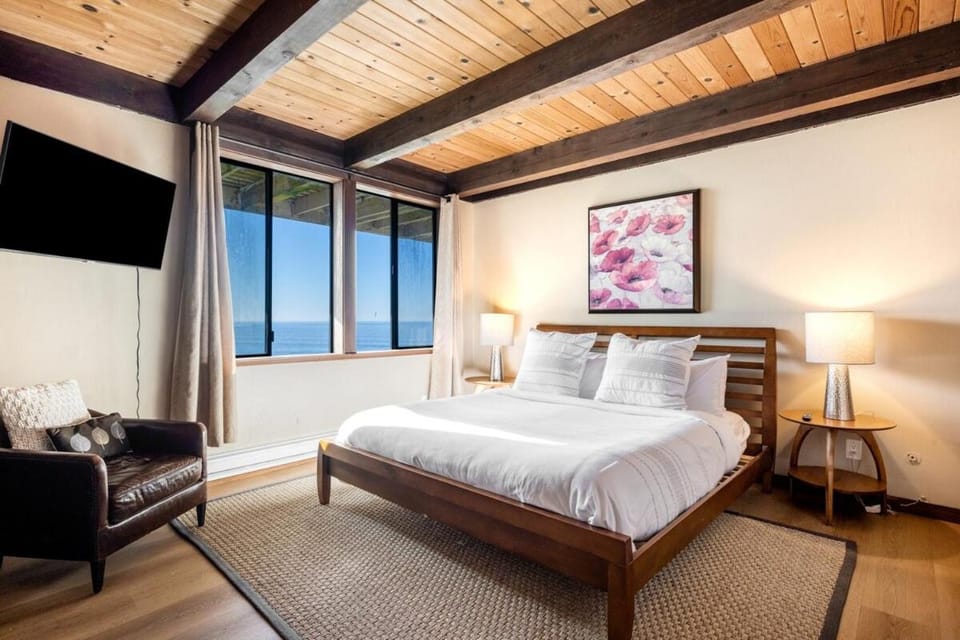 Kailua Bluffs Oceanfront House in Dillon Beach