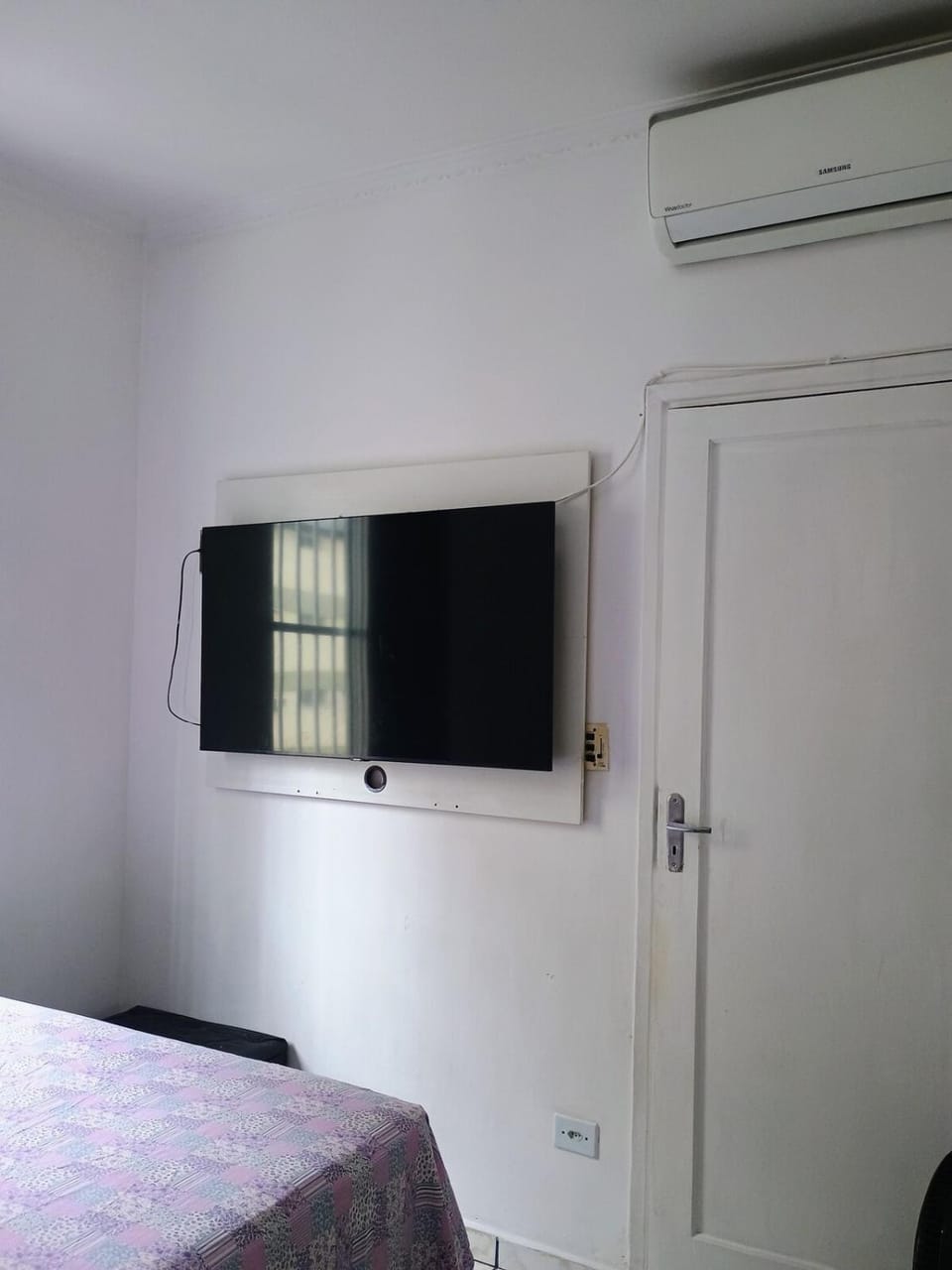 Apê na Guilhermina, 6min da praia 2 dormitórios, escadas Apartment in State of São Paulo