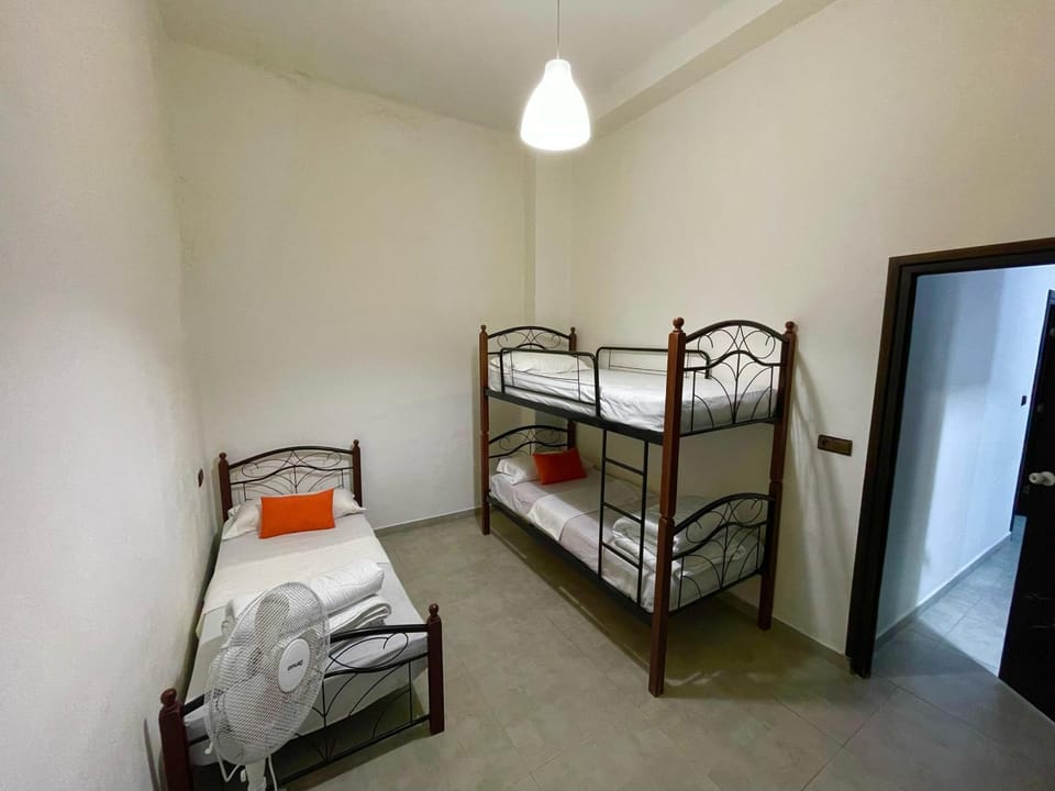 Bed, Photo of the whole room, Bedroom, bunk bed, towels