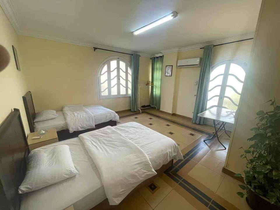 Bed, Photo of the whole room, air conditioner
