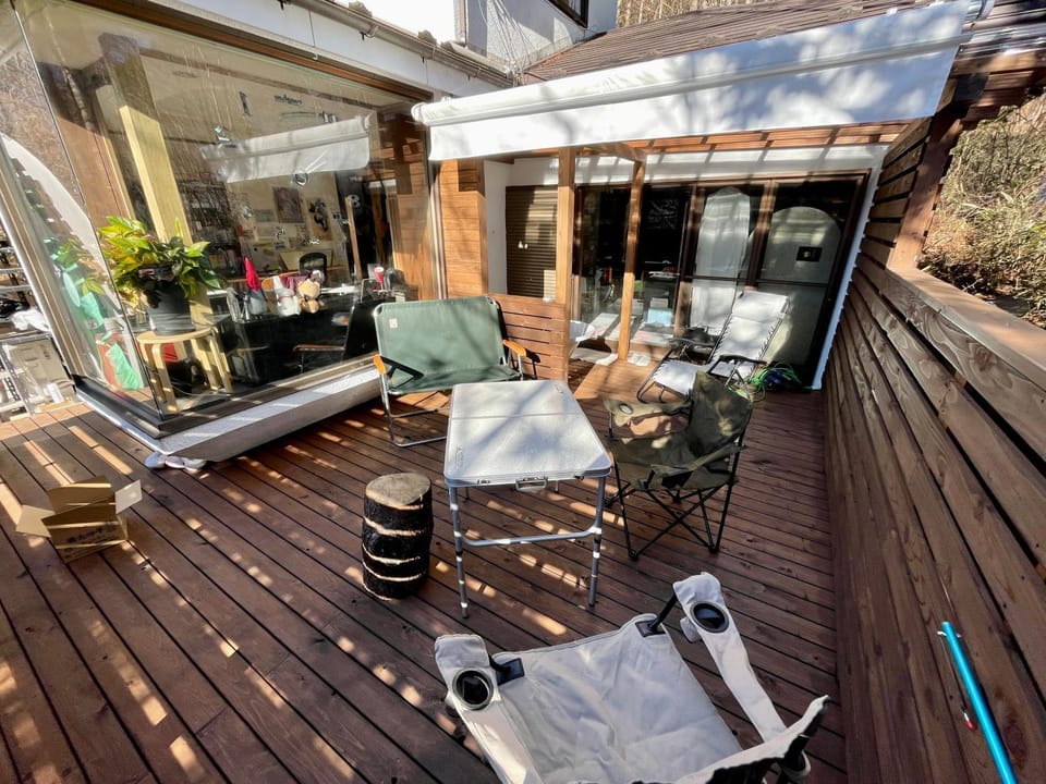 Property building, Day, Balcony/Terrace, Balcony/Terrace