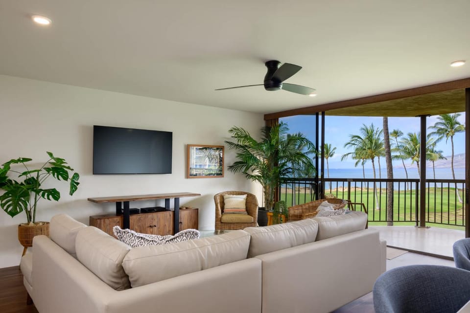 Luxury Maui Escape Ocean Views & Resort Amenities House in Kihei