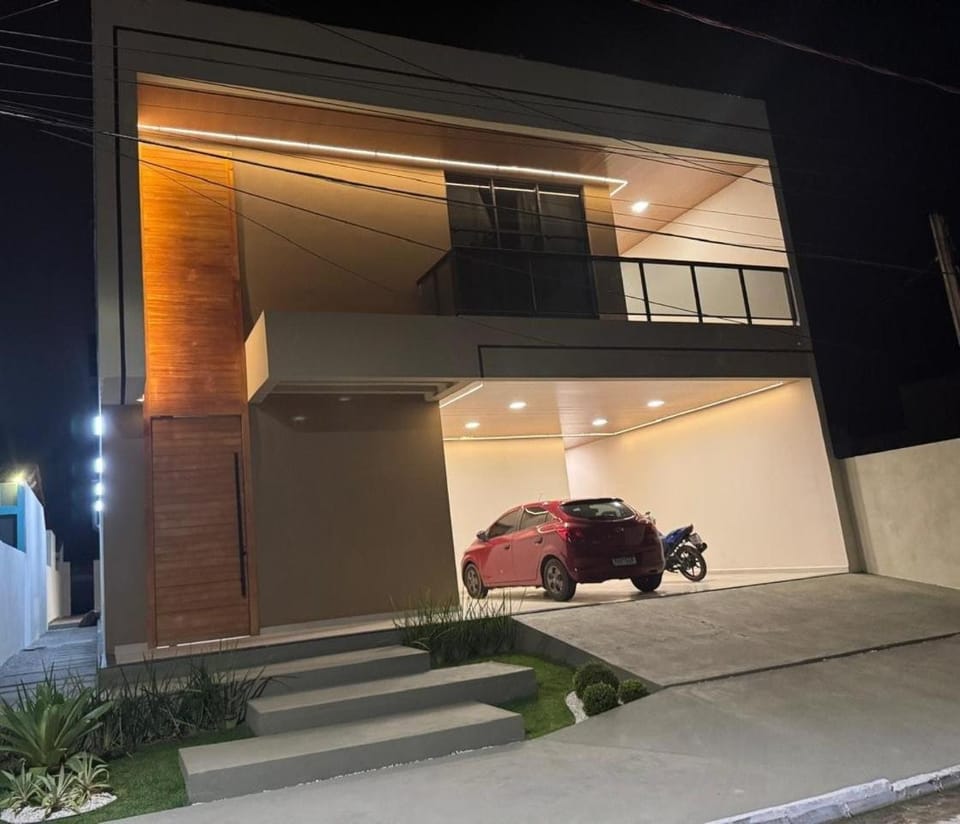 Facade/entrance, Parking