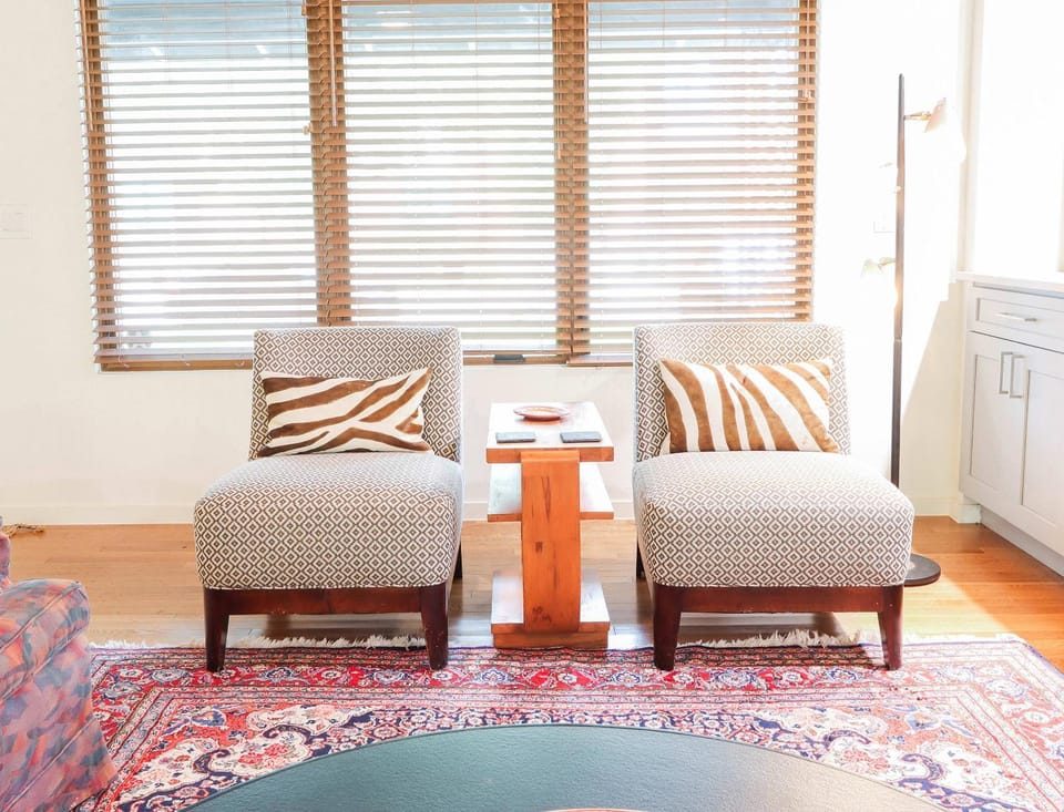 Stylish Family Mid Century Modern 4 bed House in San Antonio