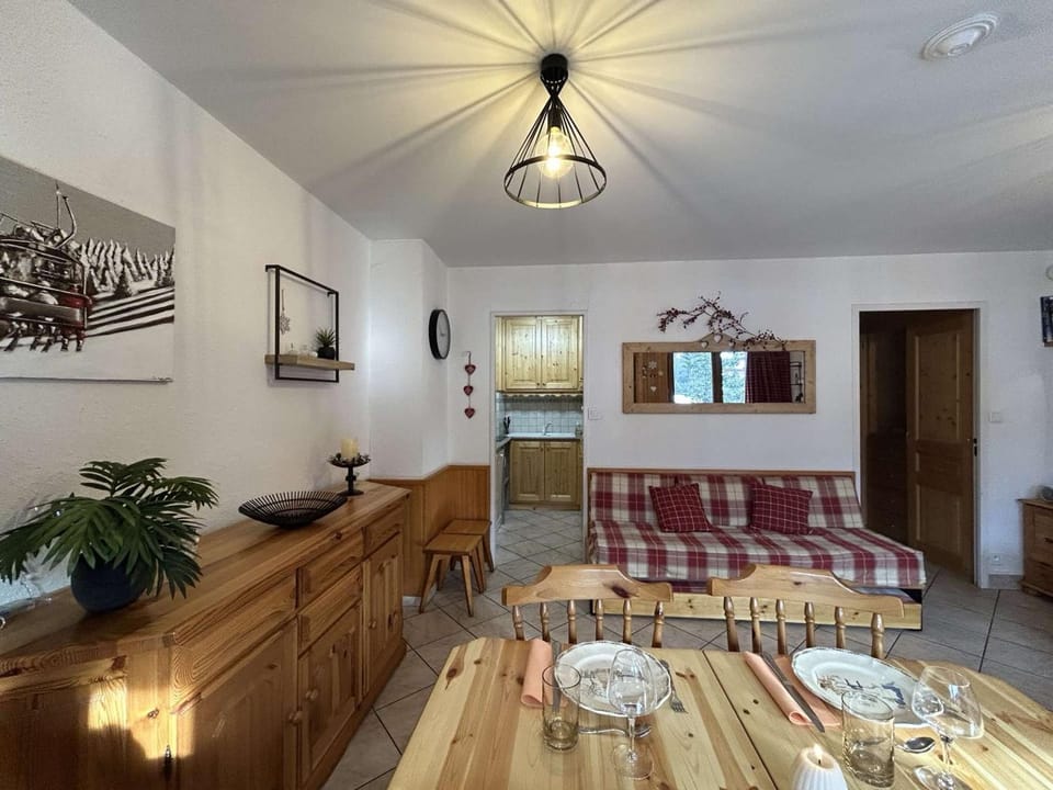 Studio chaleureux et spacieux pour 2 à Méribel, proche des pistes - FR-1-180-653 Apartment in Les Allues