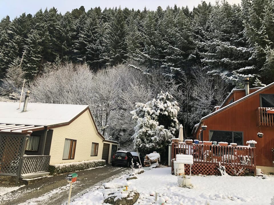 Affordable Double Room Walking Distance to Town Vacation rental in Queenstown