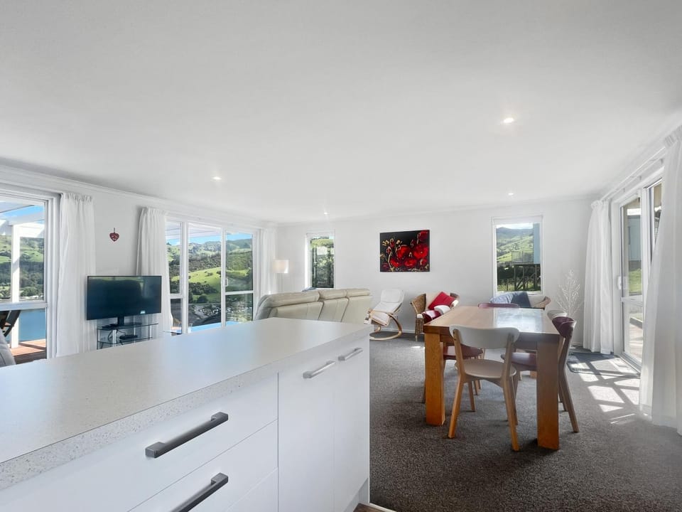Living room, Dining area, kitchen