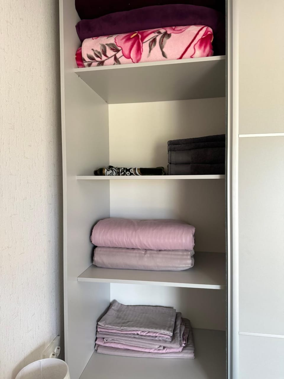towels, wardrobe