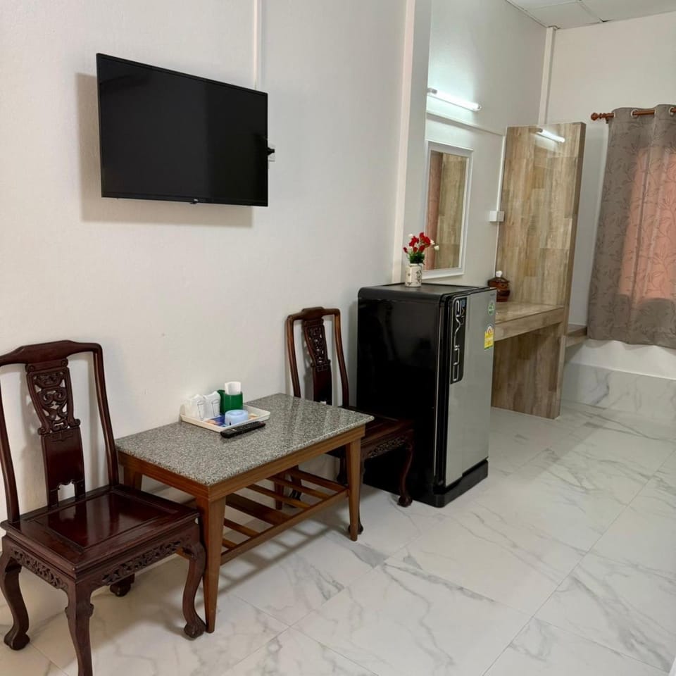 TV and multimedia, Dining area