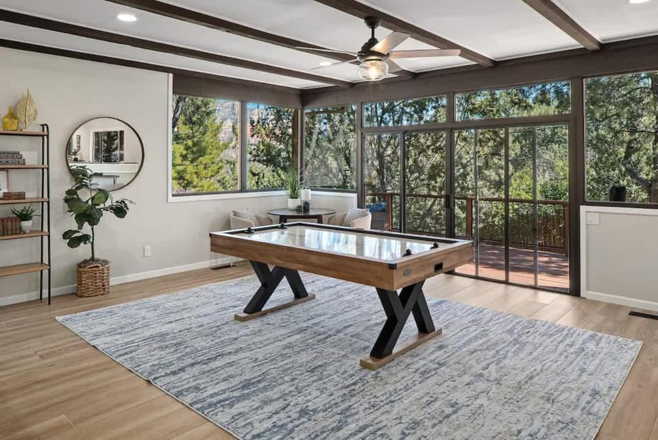 Desert Luxe Design Fun home with Amazing Views for Family House in Sedona