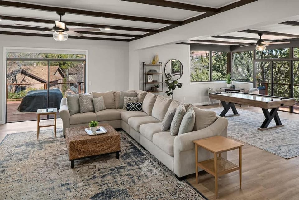 Desert Luxe Design Fun home with Amazing Views for Family House in Sedona
