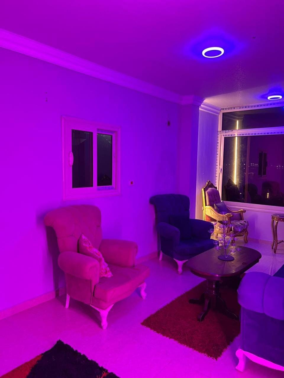 Living room, Seating area