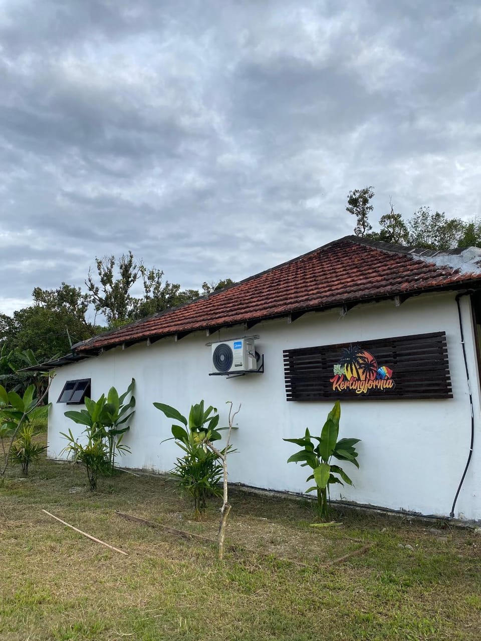 Kerlingfornia Pond View Farm House House in Selangor, Malaysia