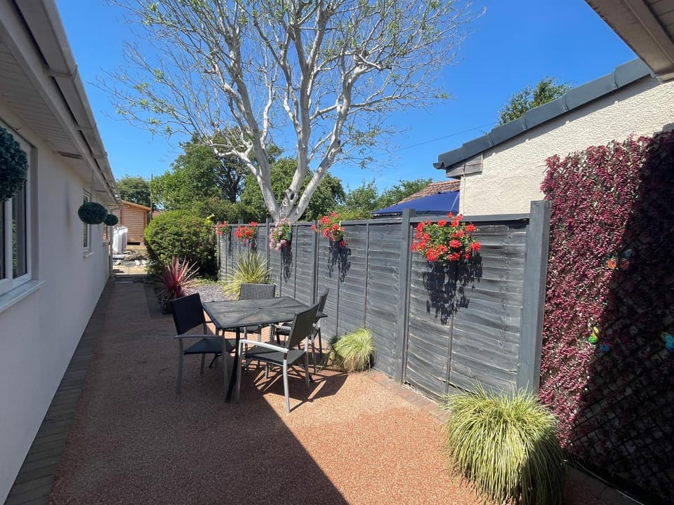 Maple Leaf Guest House Bed and Breakfast in Bristol