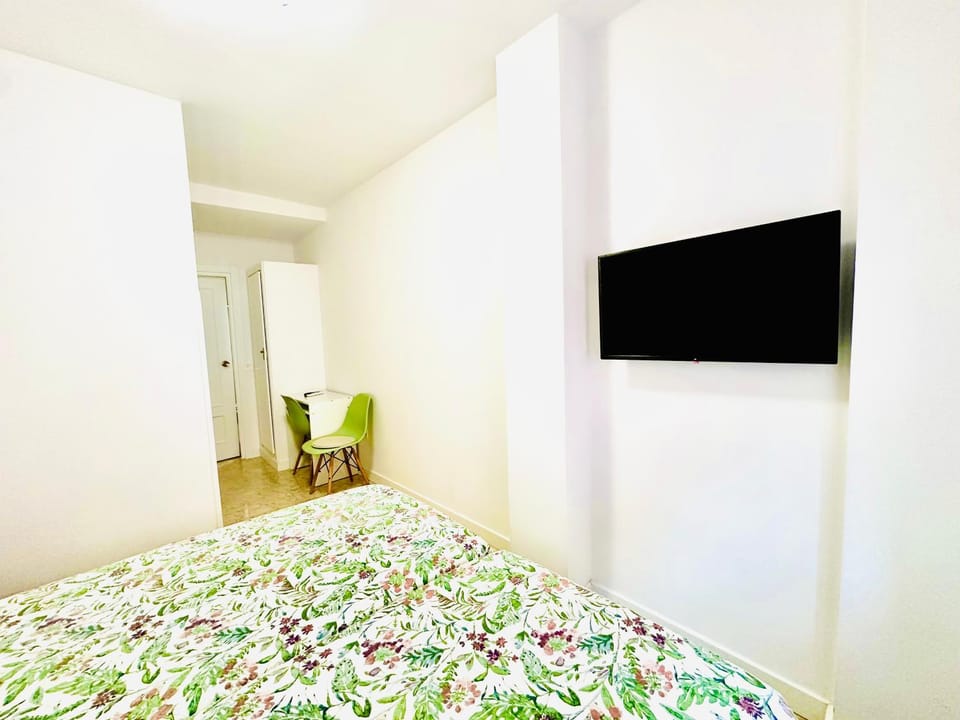 Hostal La Taberna Bed and Breakfast in Arenas de San Pedro