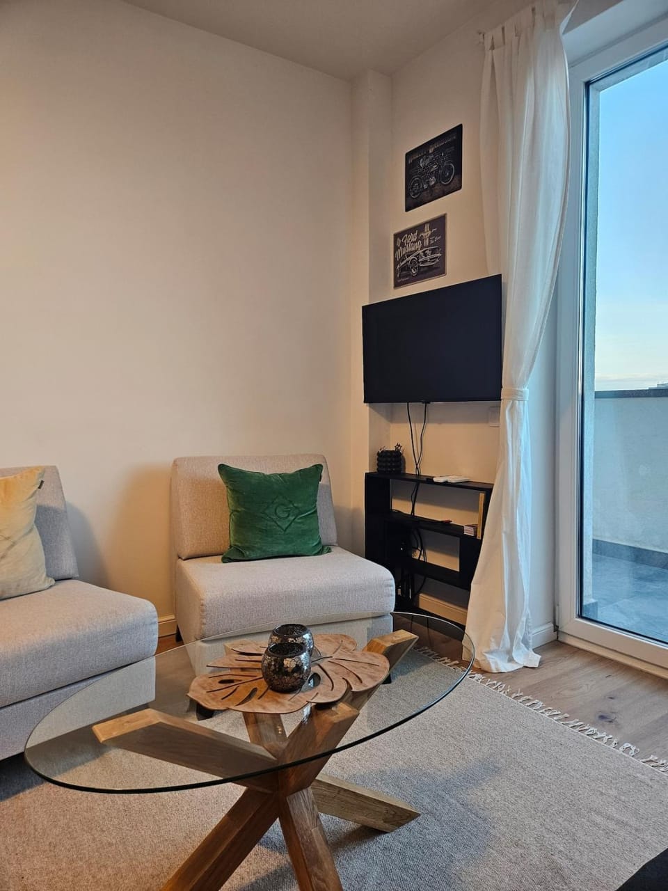 Cozy Urban Heaven with Dedicated Parking Spot Apartment in Sofia