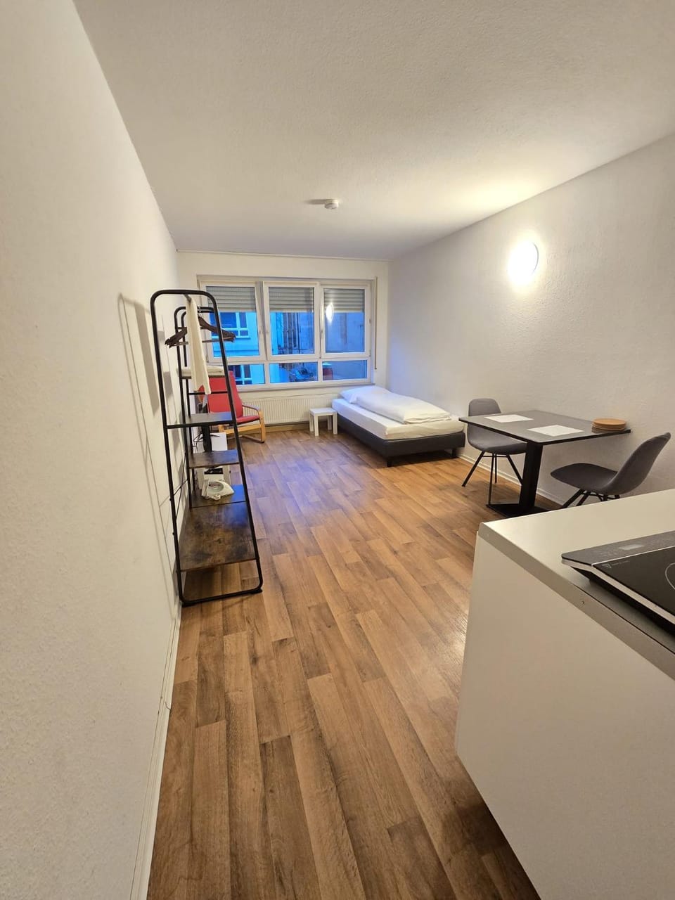 Bed, Kitchen or kitchenette, Photo of the whole room, Seating area, Bedroom