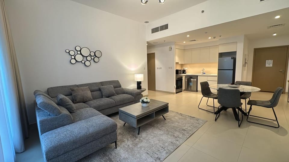 Comfort stay in Creek Horizon Apartment in Dubai