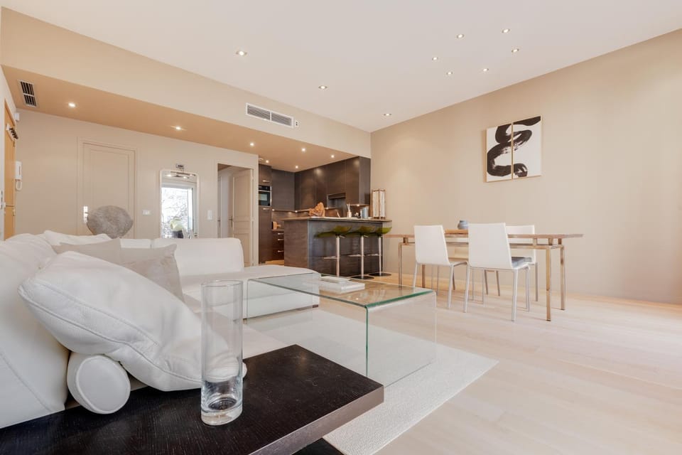 L'élégance à Antibes , central, 1 min de la plage Apartment in Antibes